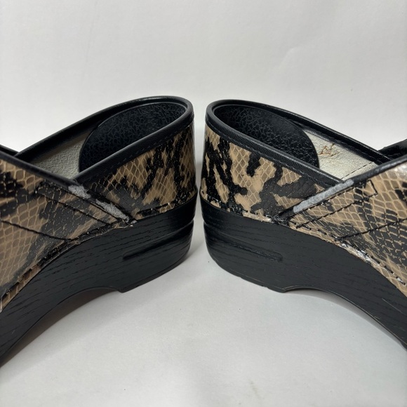 Dansko Snake Skin Print Clogs size 36 - Picture 8 of 12
